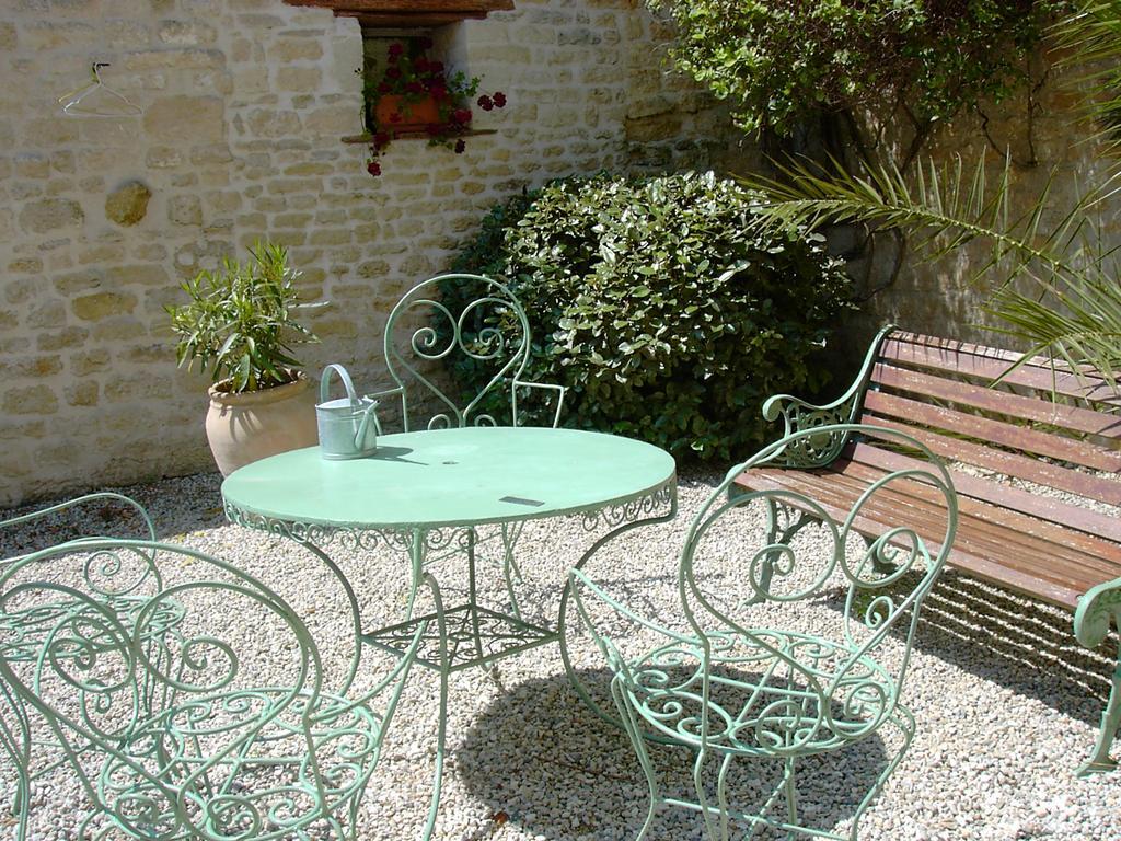 ホテルLes Jardins Saint Leonard Thairé エクステリア 写真