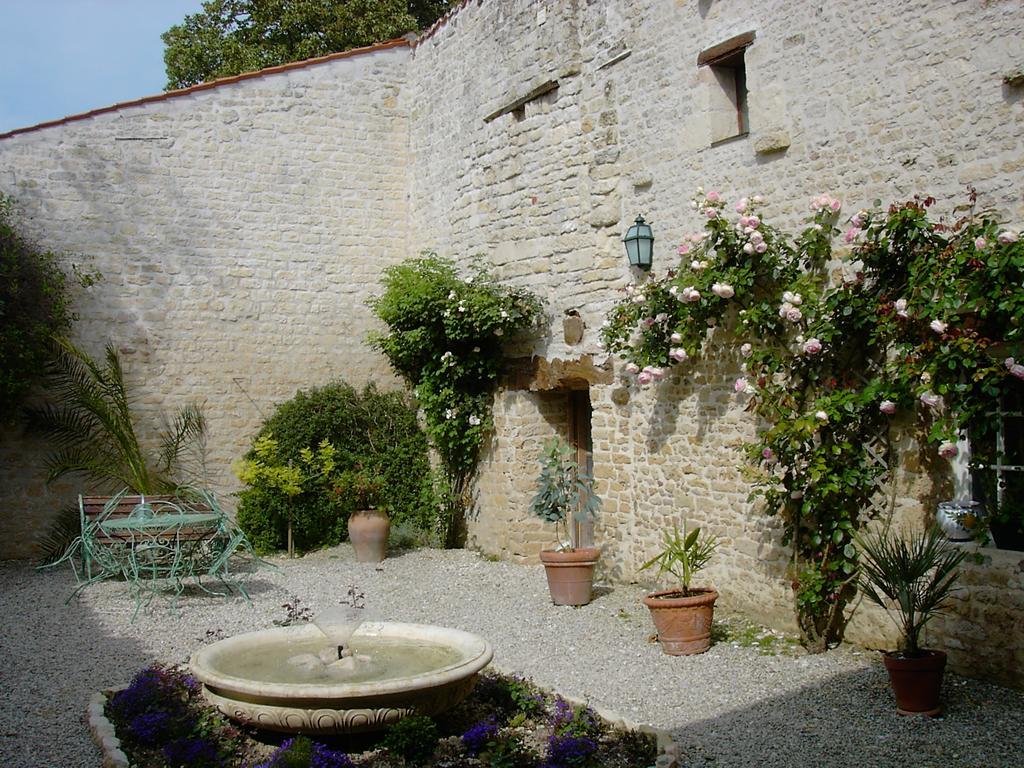 ホテルLes Jardins Saint Leonard Thairé エクステリア 写真